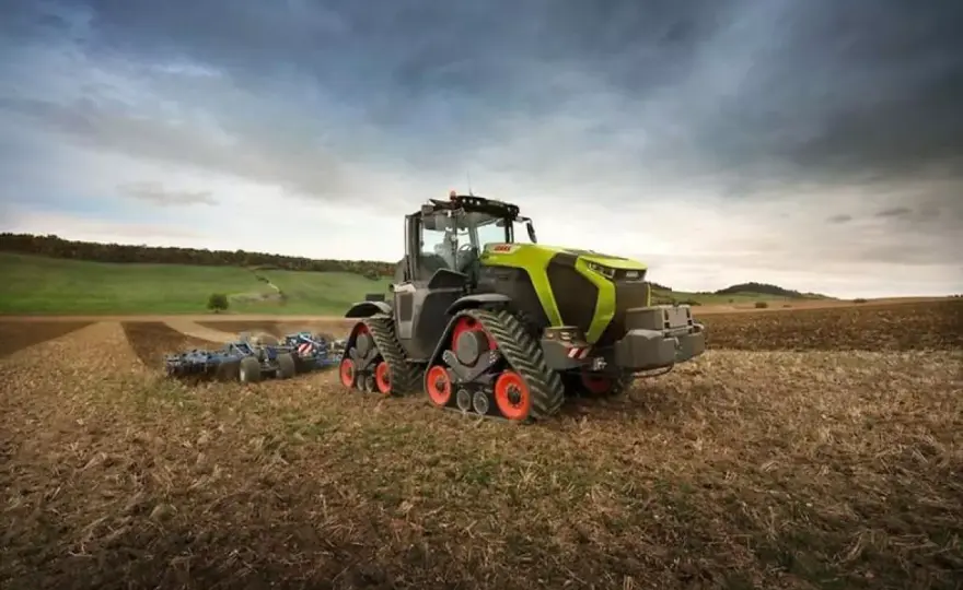 CLAAS Xerion - kiedy ten ciągnik ma sens? Poradnik