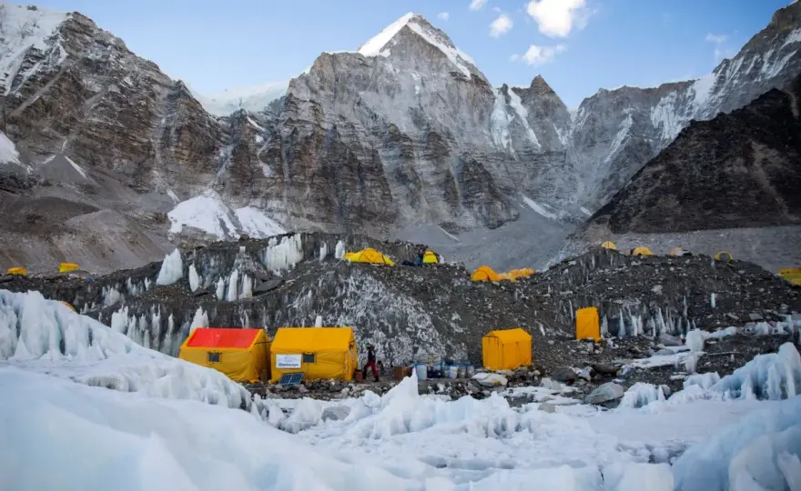 Mount Everest - Ile ma naprawdę? Wysokość, pomiary, wpływ