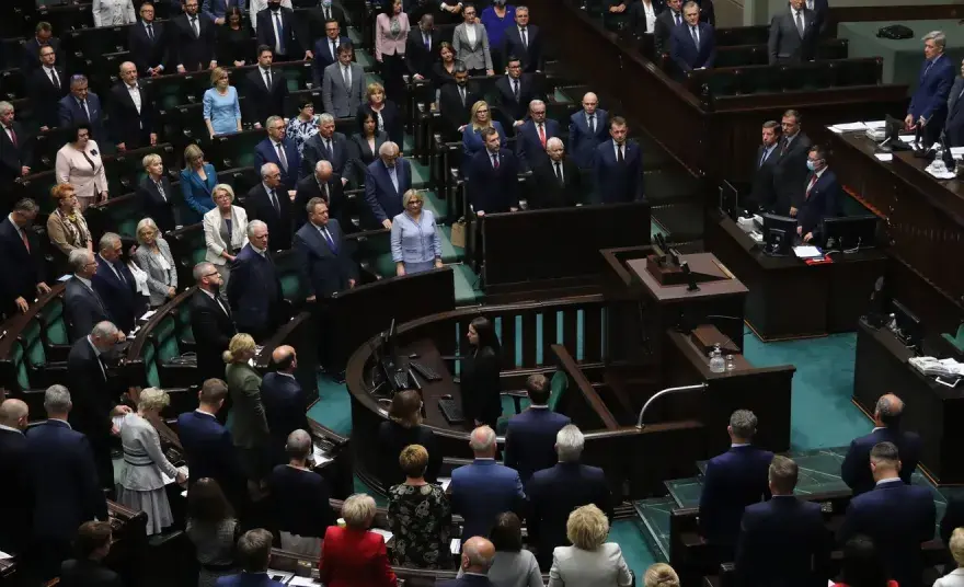 Co to lewica i prawica? Zrozum różnice i ich znaczenie w polityce