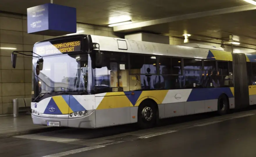 Lotnisko Ateny (ATH): Dojazd do centrum, metro, autobus, taxi