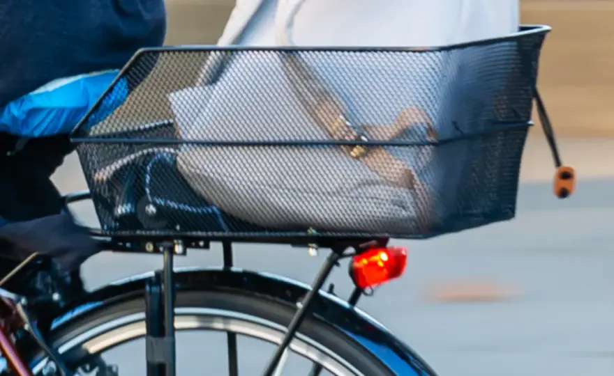 Fahrradkorb hinten montieren - So hält er wirklich fest!