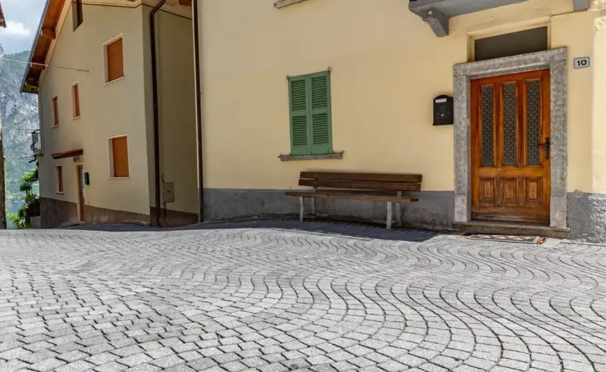 Pavimenti carrabili esterni - Guida alla scelta giusta