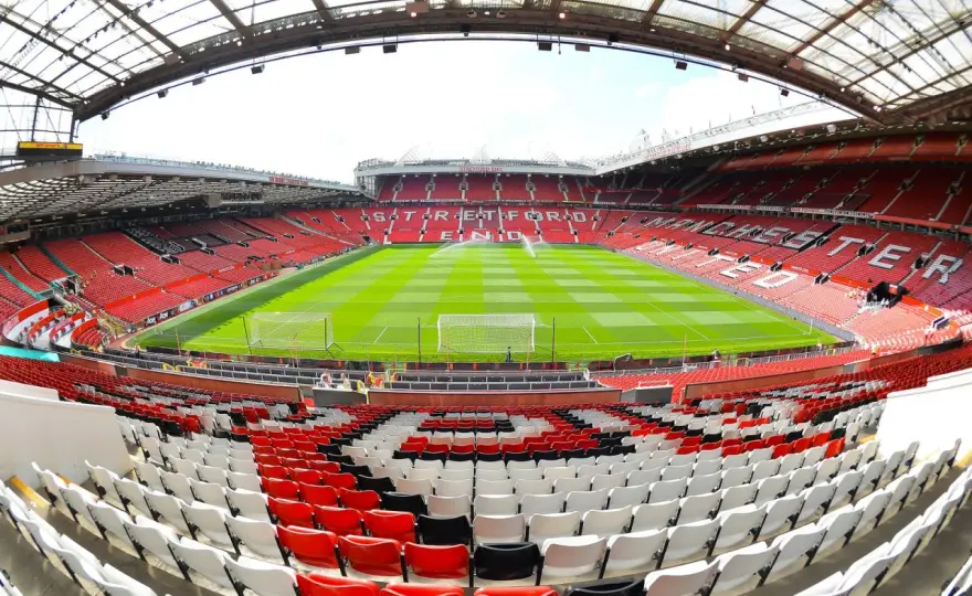 Pojemność Old Trafford - ile miejsc ma stadion Manchesteru United?