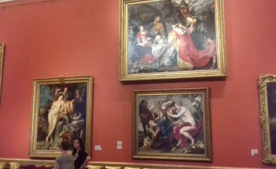 Muzeum sztuki w Sankt Petersburgu: odkryj najważniejsze kolekcje