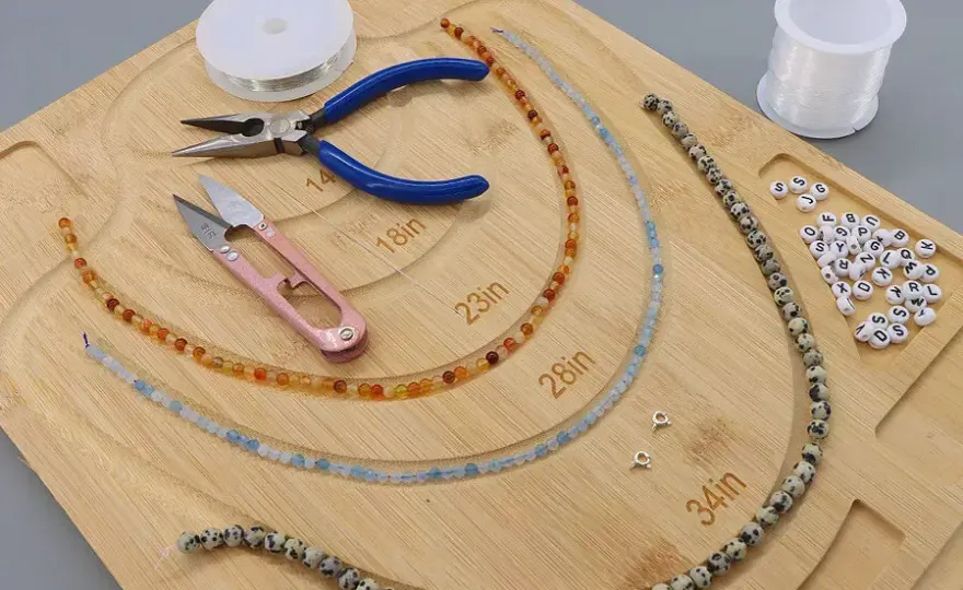 Jak zakończyć naszyjnik na żyłce: 5 prostych technik krok po kroku