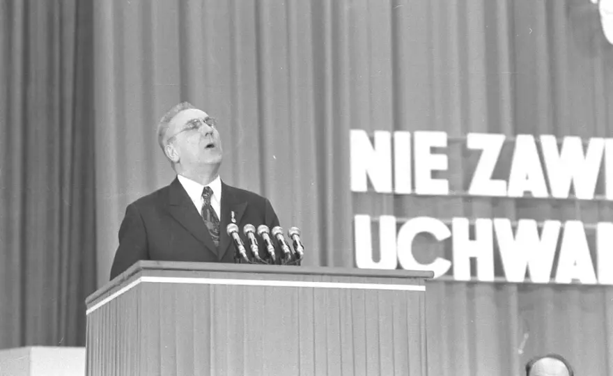 Edward Gierek - Pomożecie? Prawda o dekadzie obietnic i długu