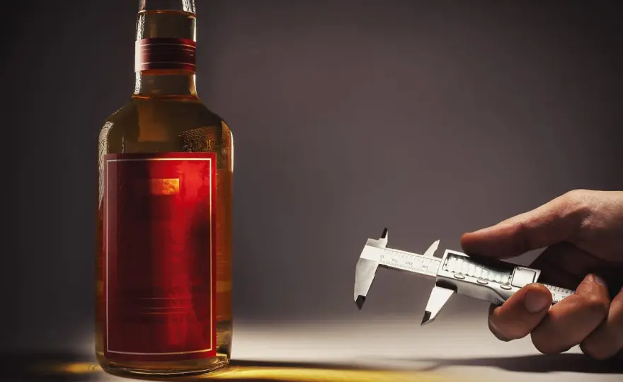 Ile gramów alkoholu ma wódka - Czy 50 ml to jedna porcja?