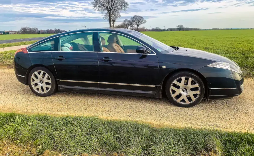 Citroën C6 - Czy warto kupić francuską limuzynę z duszą?