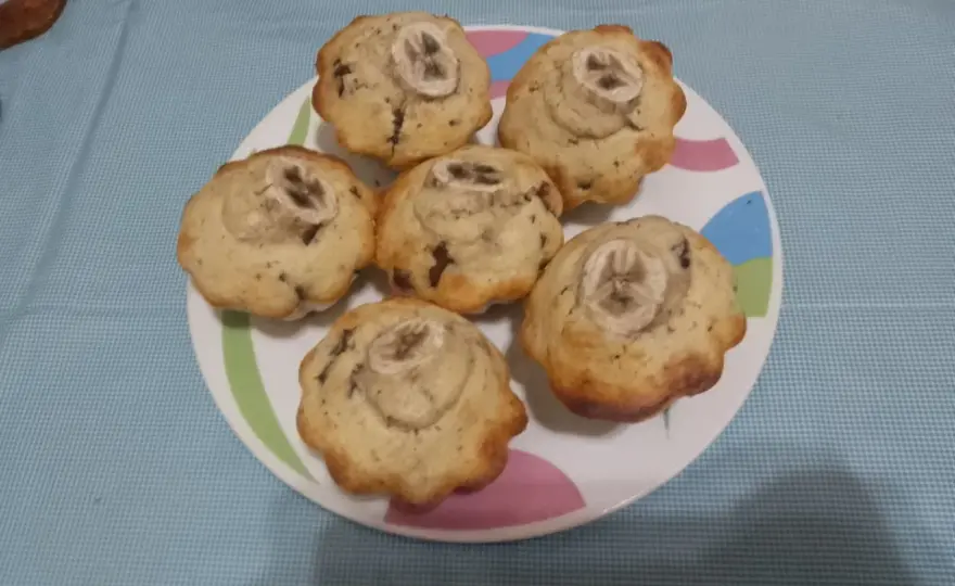 Muffin banana e cioccolato soffici, facili e senza sprechi