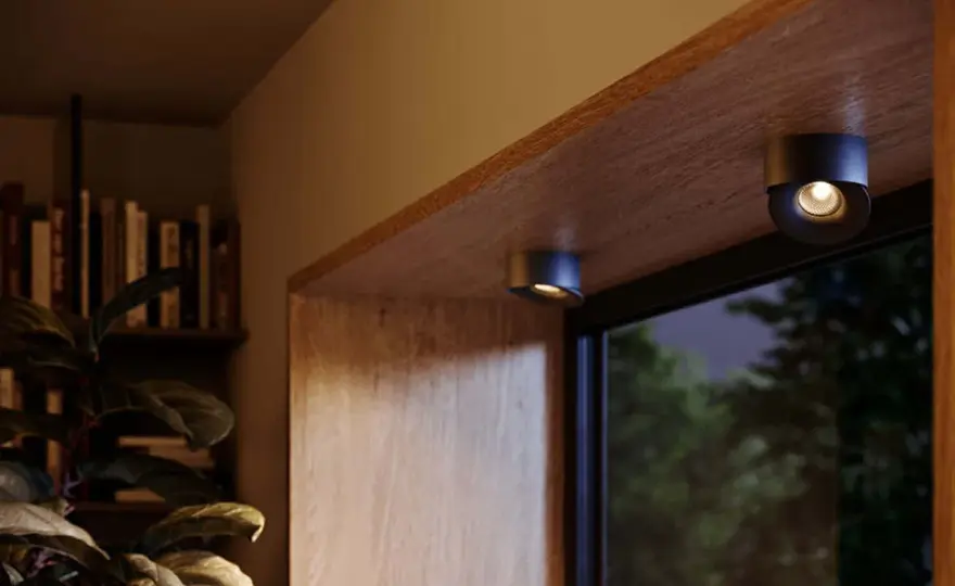 Jak długo świecą lampki LED na baterie? Maksymalizuj czas!