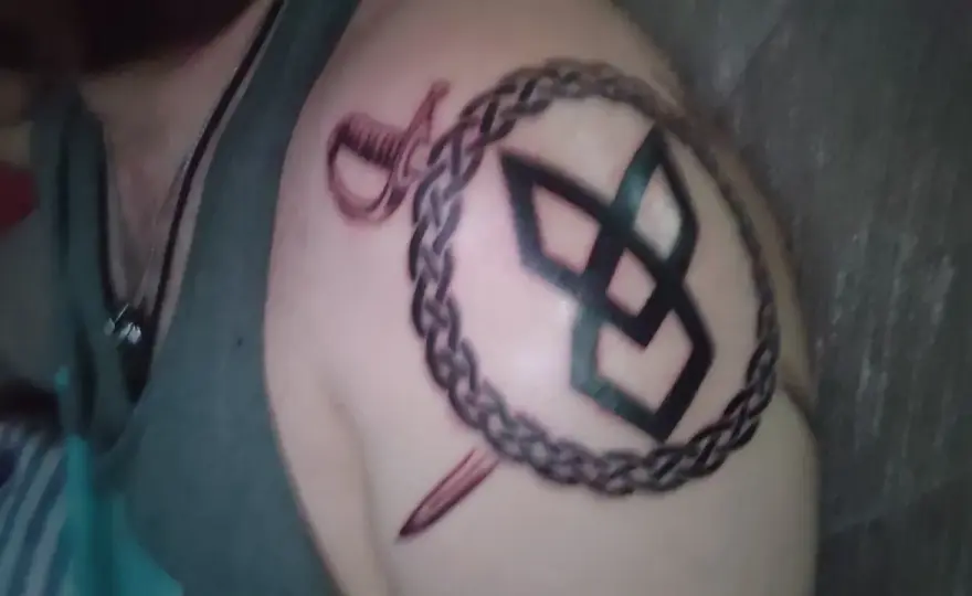 Tatuaż wojownik - Symbolika, wzory, styl. Wybierz mądrze!