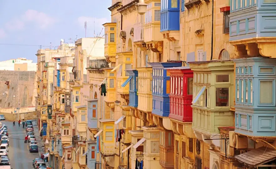 Malta - ilu mieszkańców i co to oznacza dla podróży?