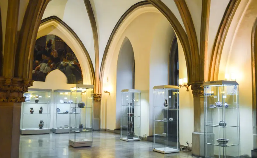 Muzeum Sztuki Mieszczańskiej: Ciekawe wystawy i godziny otwarcia