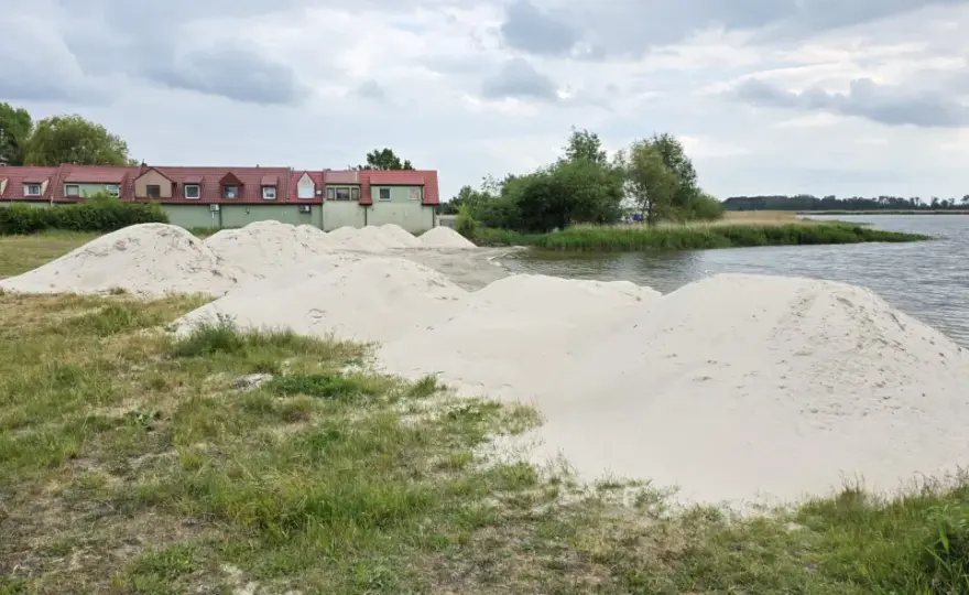 Plaża w Kamieniu Pomorskim - czy warto? Sprawdź, zanim pojedziesz!