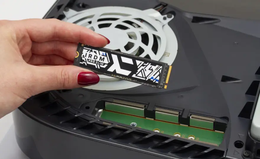Jaki dysk wewnętrzny do PS5? Wybierz SSD M.2 i zapomnij o braku miejsca!