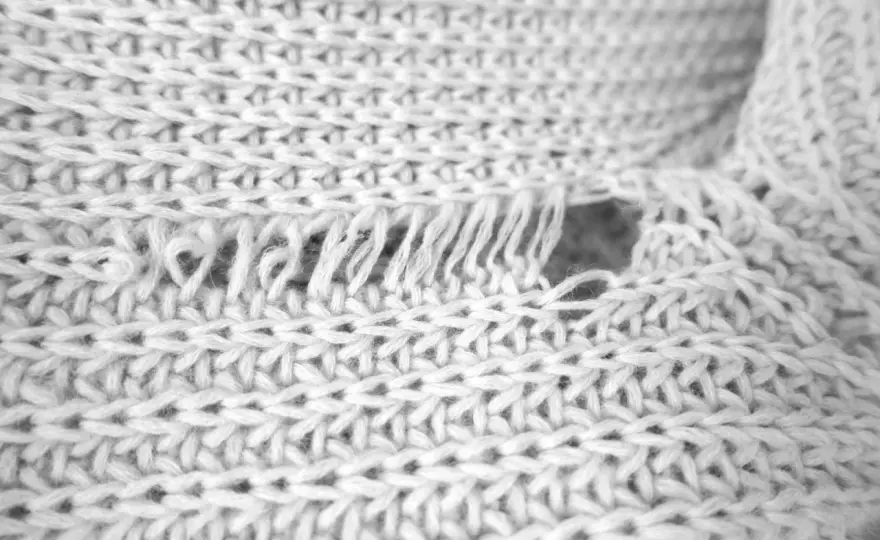 Eingelaufener Wollpullover? So rettest du ihn mit Essig!