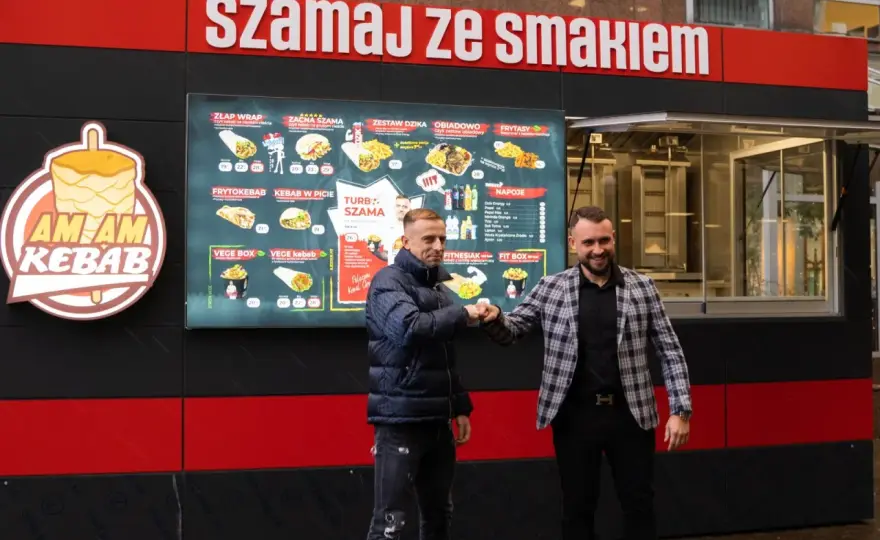 Ile zarabia się w kebabie? Zaskakujące fakty o wynagrodzeniach