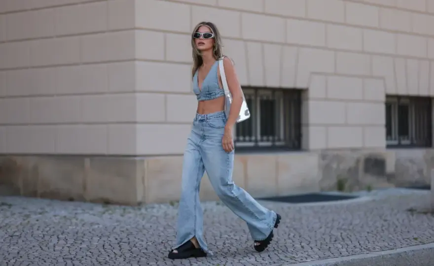 Bootcut - jak nosić, by wydłużyć nogi i zbalansować sylwetkę?
