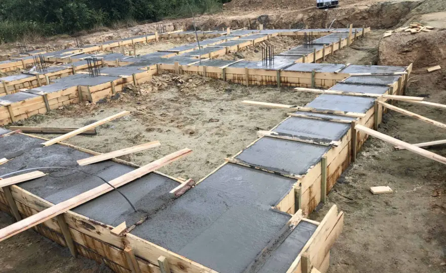 Jak obliczyć beton na fundamenty? Poradnik krok po kroku
