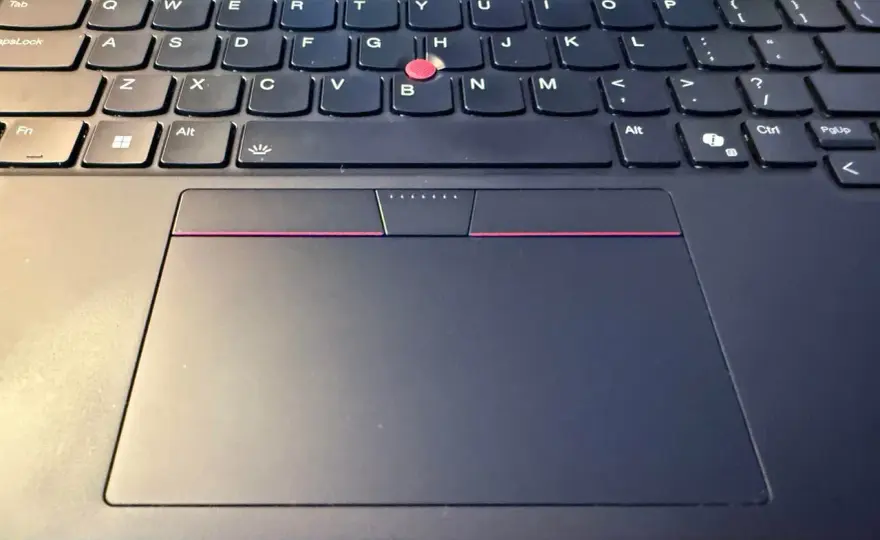 Pad do laptopa - Jak podłączyć? Poradnik krok po kroku