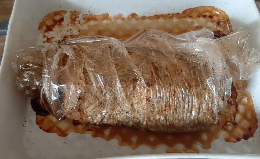 Schab pieczony w rękawie - jak zrobić soczystą pieczeń?