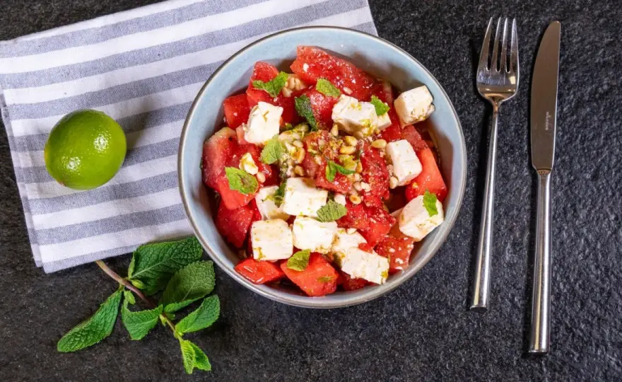 Wassermelonen-Feta-Salat: So gelingt der perfekte Sommer-Mix