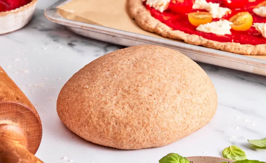 Vollkorn-Pizzateig - So gelingt er locker & aromatisch