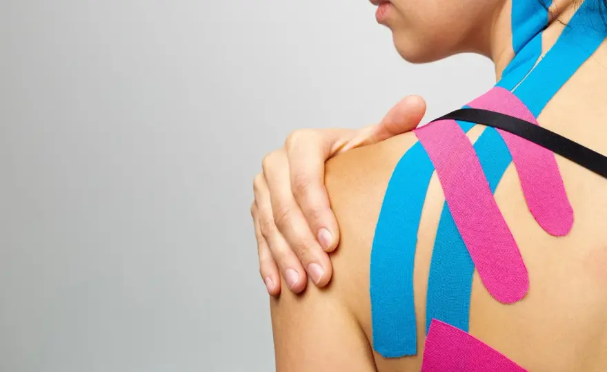 Kinesiotaping - kiedy ma sens i jak wspiera rehabilitację