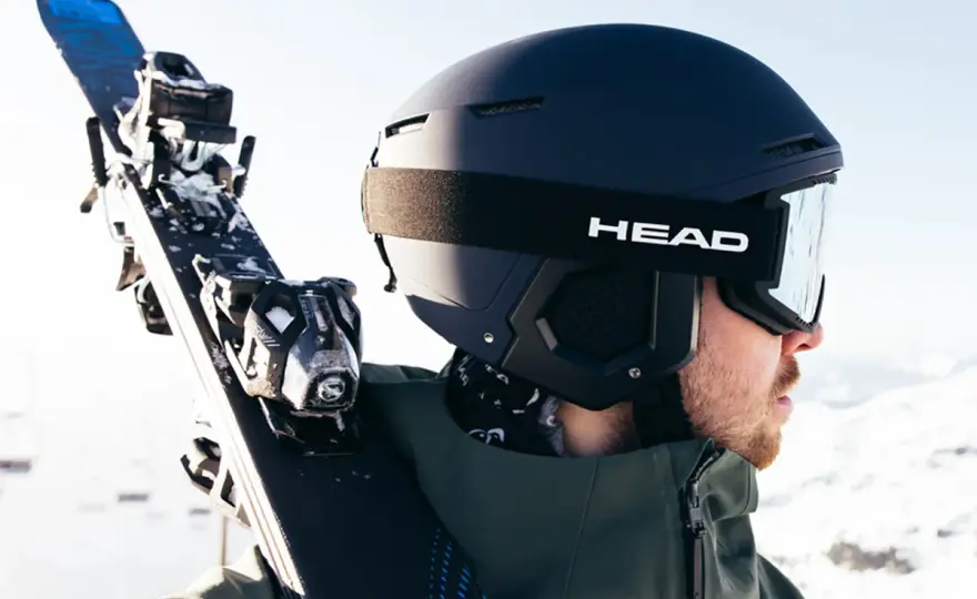 Kask narciarski a snowboardowy - czym się różnią i co wybrać?