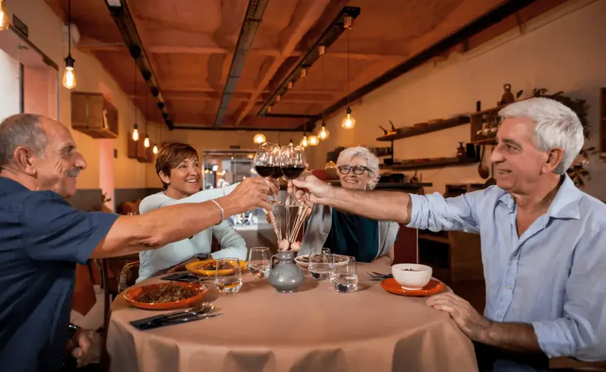 Efekt cocktail party - Jak działa selektywna uwaga słuchowa?