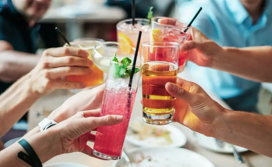 Kreatyna a alkohol - Czy to się opłaca? Sprawdź!