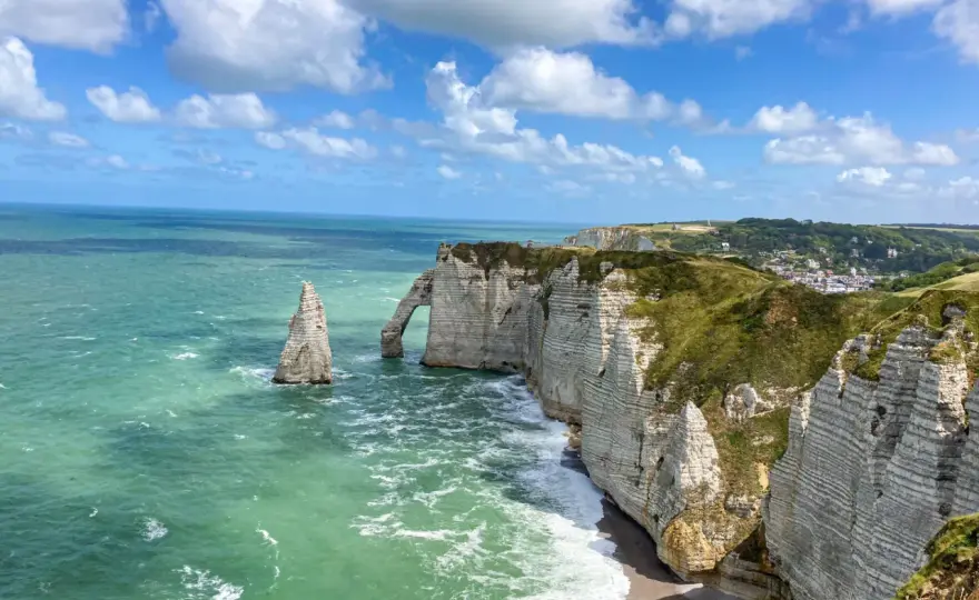Klify Étretat - Przewodnik po Normandii: zobacz więcej!