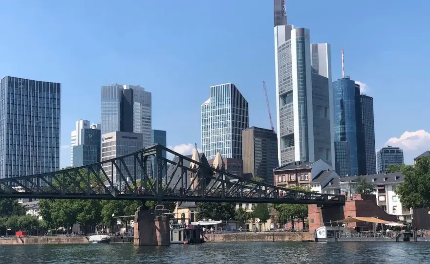 Frankfurt entdecken - Altstadt, Skyline und Museen klug verbinden