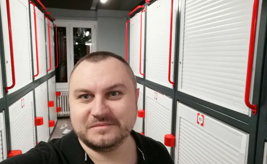 Ile kosztuje nocleg? Ekspert radzi, jak spać taniej w Polsce.