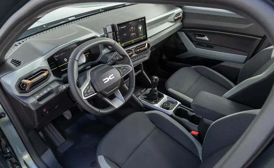 Dacia Duster 2026 wnętrze - Czy to nadal budżetowe auto?
