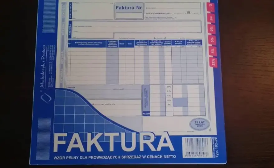Faktura 8% VAT: Wystaw ją poprawnie i uniknij błędów!