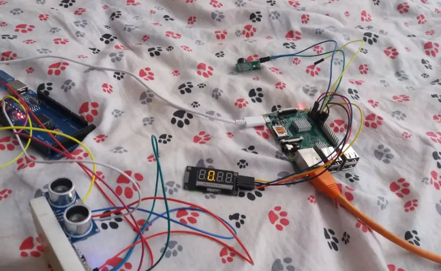 Jak sprawdzić czujnik parkowania 3-pinowy? Prosty poradnik DIY