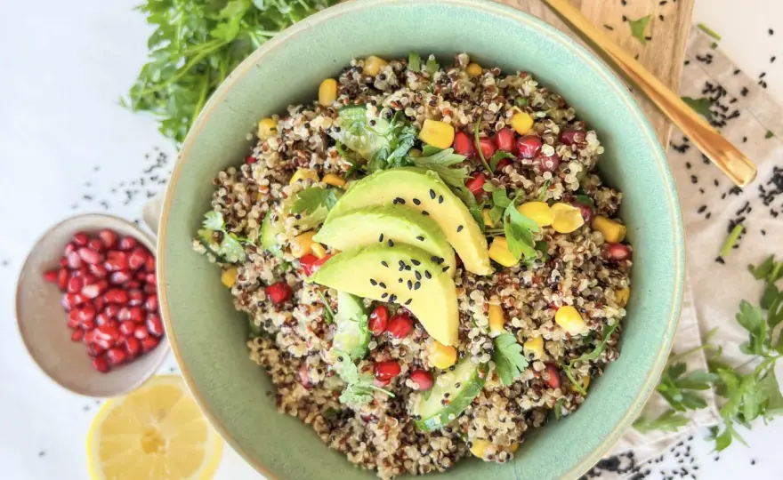 Quinoa-Salat meistern - So wird er perfekt & bleibt frisch