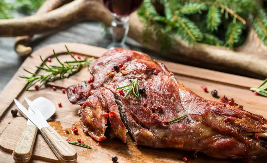 Rehschlegel braten - So wird er saftig und zart!