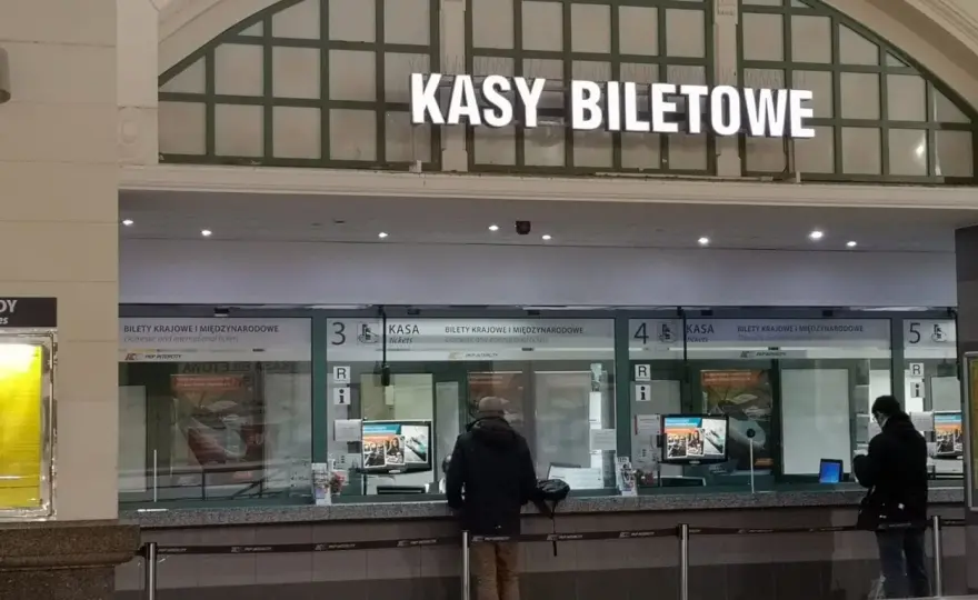 Zwrot biletu POLREGIO: Jak odzyskać pieniądze krok po kroku?