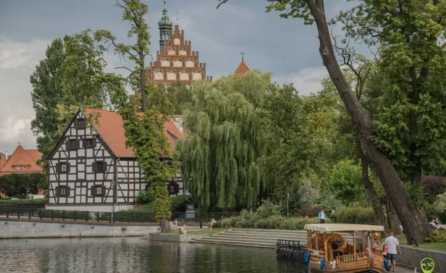 Magiczne miejsca kujawsko-pomorskie - Toruń, Bydgoszcz i Biskupin