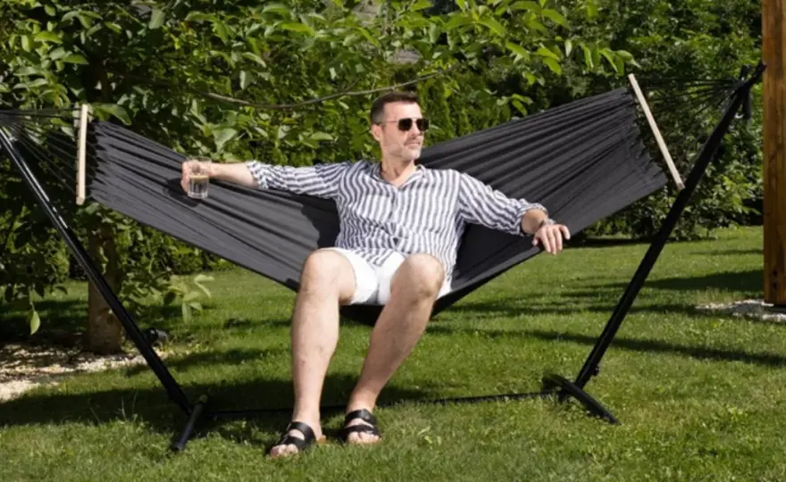 Hamak turystyczny - jaki wybrać? Poradnik od eksperta