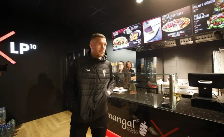 Gdzie kupić kebab Podolskiego? Odkryj najlepsze lokalizacje w Polsce