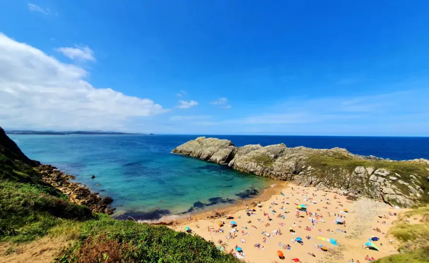 Playa Somocuevas - ¿Es para ti? Guía completa y opiniones