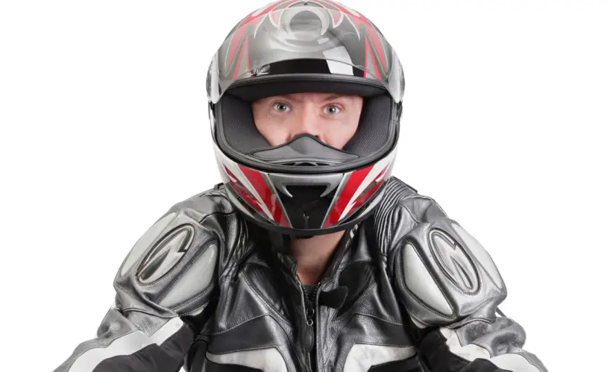 Casco moto stretto? Capisci se è la taglia giusta - Guida