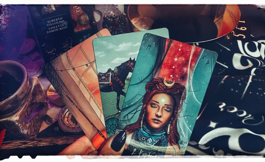 Tarot - Dlaczego się sprawdza? Psychologia i intuicja