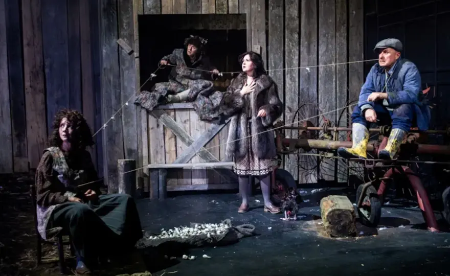 Teatr - Co to jest i jak go rozumieć? Przewodnik po scenie