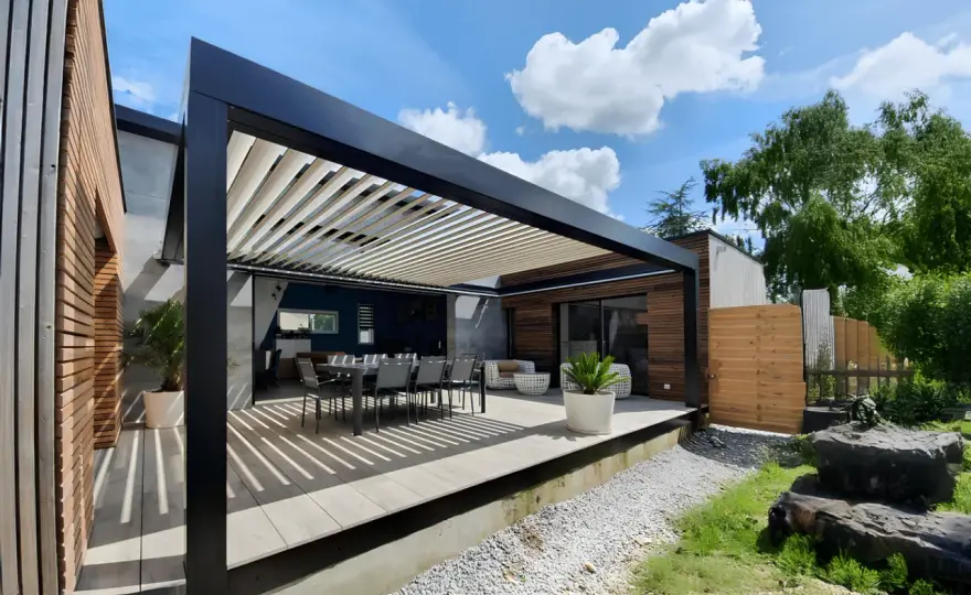 Pergola bioclimatique - Le guide complet pour une rénovation durable