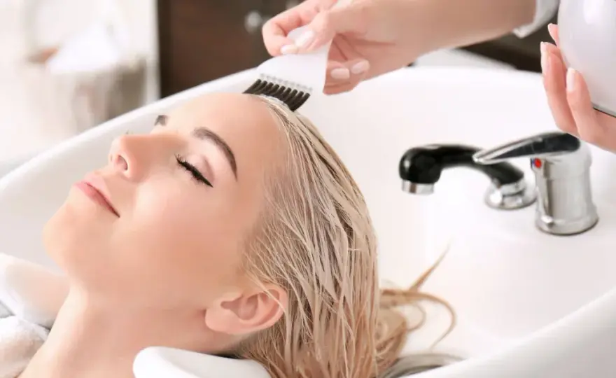 Miedziany blond - dla kogo? Dopasuj odcień do urody!