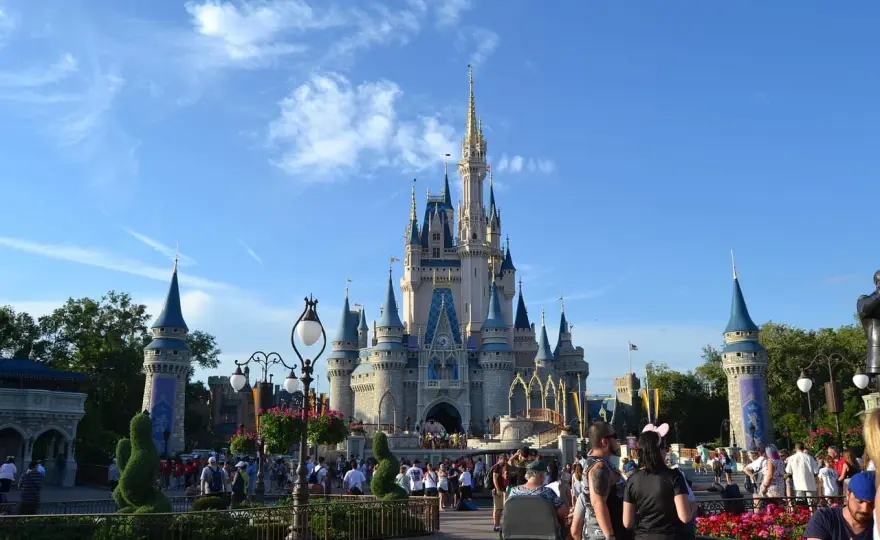 Gdzie jest Disneyland? Wybierz najlepszy park dla siebie!